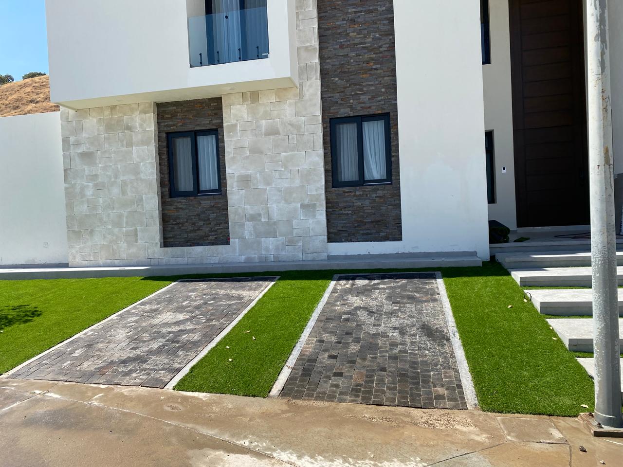 The Art of Drawing Readers In: Your attractive post title goes here The Art of Drawing Readers In: Your attractive post title goes here